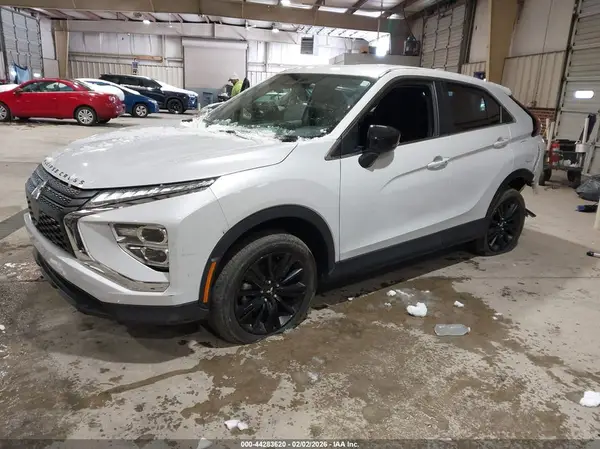 JA4ATVAA1RZ010426 2024 MITSUBISHI ECLIPSE CROSS - Image 2