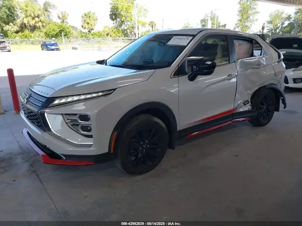 JA4ATVAA1RZ047542 2024 MITSUBISHI ECLIPSE CROSS - Image 2