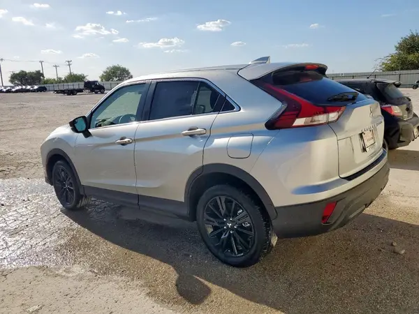 JA4ATVAA1SZ004647 2025 MITSUBISHI ECLIPSE CROSS - Image 2