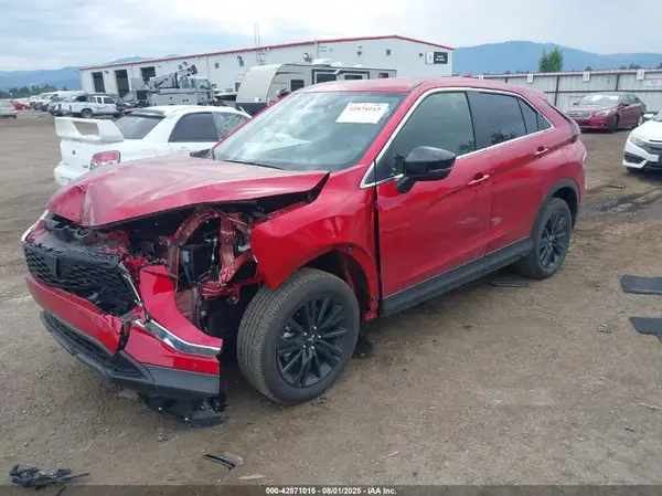 JA4ATVAA1SZ005569 2025 MITSUBISHI ECLIPSE CROSS - Image 2
