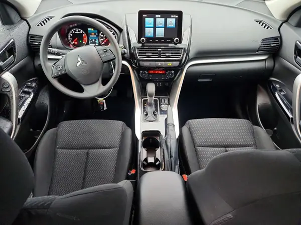 JA4ATVAA1TZ001295 2026 MITSUBISHI ECLIPSE CROSS - Image 8