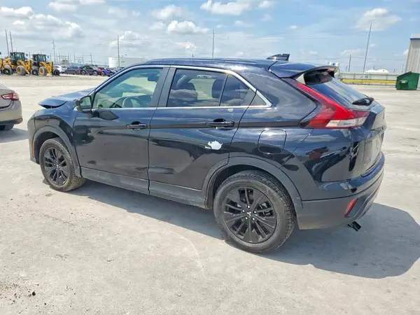 JA4ATVAA2NZ013829 2022 MITSUBISHI ECLIPSE CROSS - Image 2