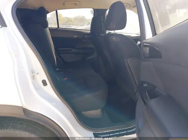 JA4ATVAA2PZ029063 2023 MITSUBISHI ECLIPSE CROSS - Image 8