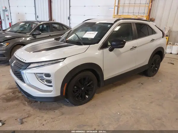 JA4ATVAA2RZ057402 2024 MITSUBISHI ECLIPSE CROSS - Image 2