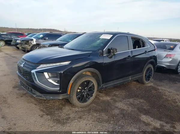 JA4ATVAA3NZ001933 2022 MITSUBISHI ECLIPSE CROSS - Image 2