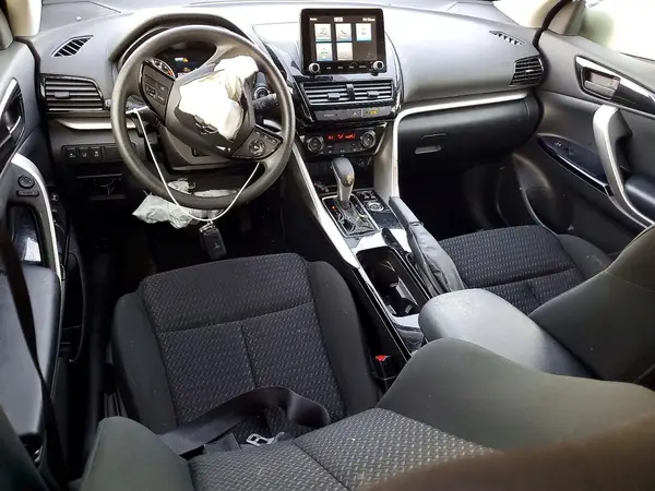 JA4ATVAA3SZ005475 2025 MITSUBISHI ECLIPSE CROSS - Image 8