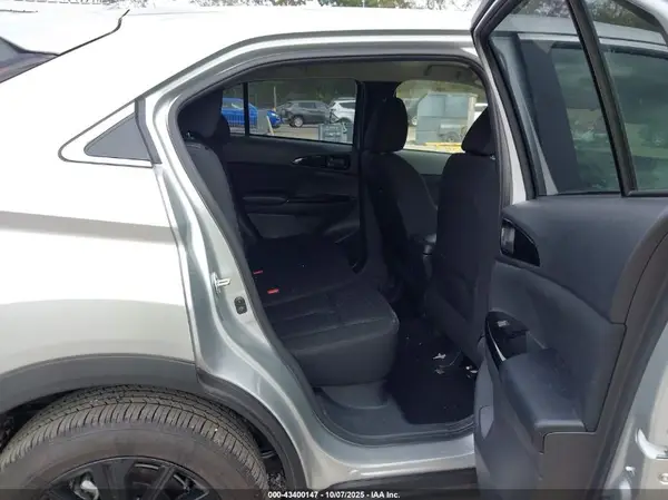 JA4ATVAA3SZ005833 2025 MITSUBISHI ECLIPSE CROSS - Image 8
