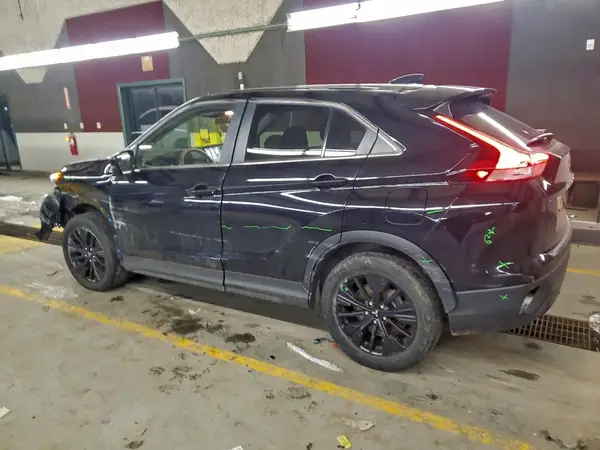 JA4ATVAA4NZ013976 2022 MITSUBISHI ECLIPSE CROSS - Image 2