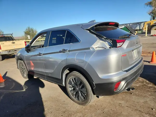 JA4ATVAA4NZ058013 2022 MITSUBISHI ECLIPSE CROSS - Image 2