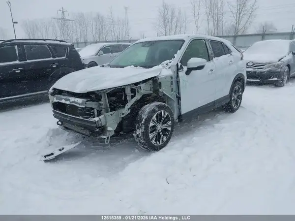 JA4ATVAA4NZ614725 2022 MITSUBISHI ECLIPSE CROSS - Image 2