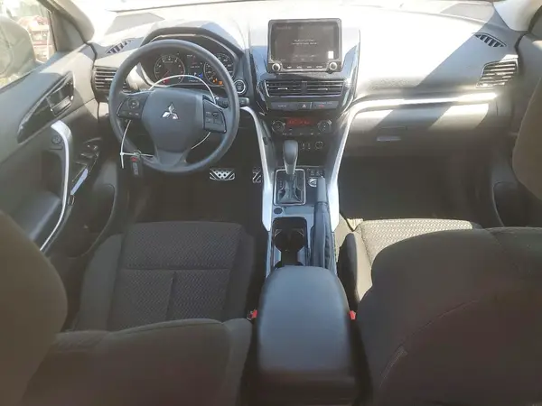 JA4ATVAA4SZ010605 2025 MITSUBISHI ECLIPSE CROSS - Image 8
