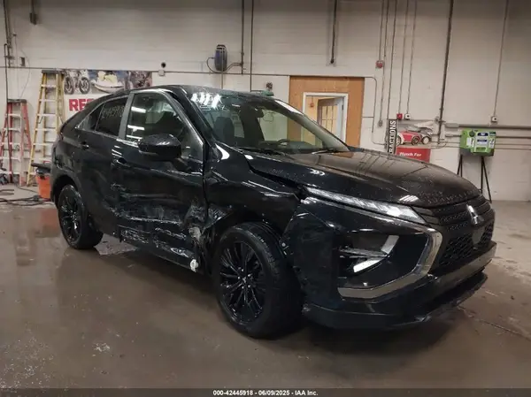 JA4ATVAA5NZ028163 2022 MITSUBISHI ECLIPSE CROSS - Image 1