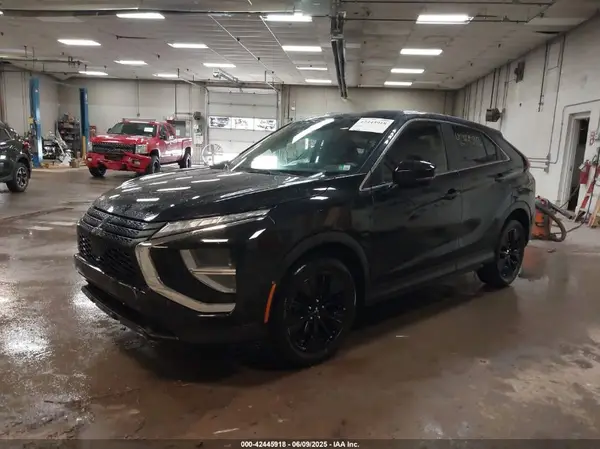 JA4ATVAA5NZ028163 2022 MITSUBISHI ECLIPSE CROSS - Image 2