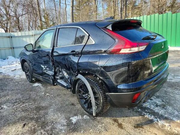 JA4ATVAA5PZ001712 2023 MITSUBISHI ECLIPSE CROSS - Image 2