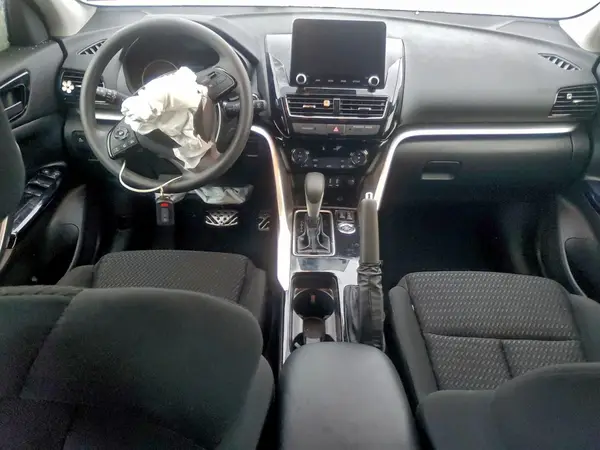 JA4ATVAA5RZ046054 2024 MITSUBISHI ECLIPSE CROSS - Image 8