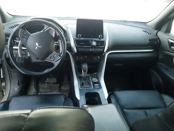 JA4ATVAA6NZ613916 2022 MITSUBISHI ECLIPSE CROSS - Image 8