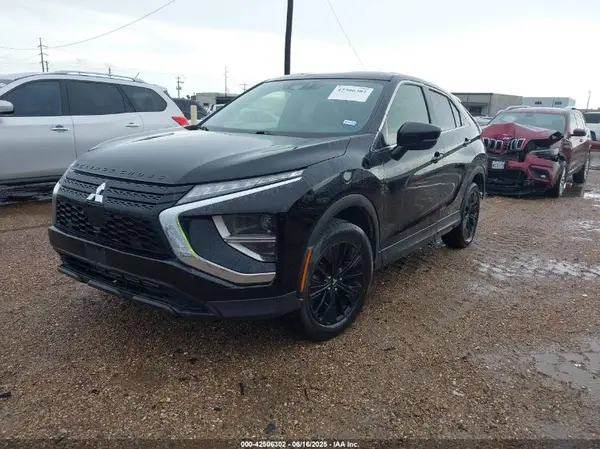JA4ATVAA7NZ027693 2022 MITSUBISHI ECLIPSE CROSS - Image 2