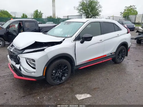 JA4ATVAA7RZ046573 2024 MITSUBISHI ECLIPSE CROSS - Image 2