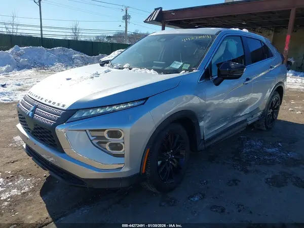 JA4ATVAA7SZ010128 2025 MITSUBISHI ECLIPSE CROSS - Image 2