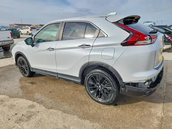 JA4ATVAA8NZ042154 2022 MITSUBISHI ECLIPSE CROSS - Image 2