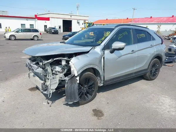 JA4ATVAA8NZ612816 2022 MITSUBISHI ECLIPSE CROSS - Image 2