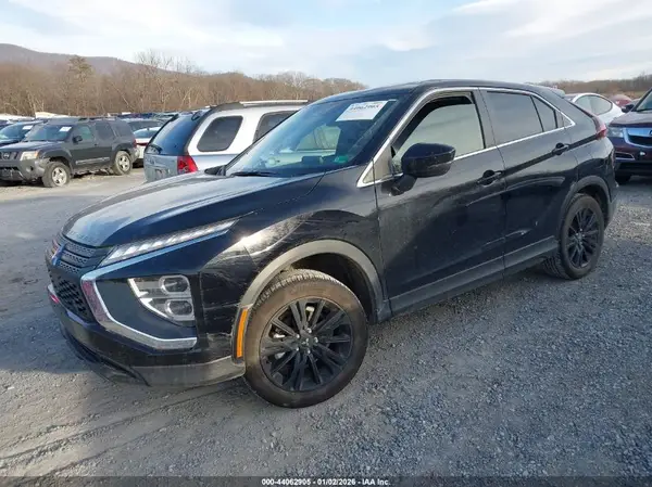 JA4ATVAA8SZ006704 2025 MITSUBISHI ECLIPSE CROSS - Image 2