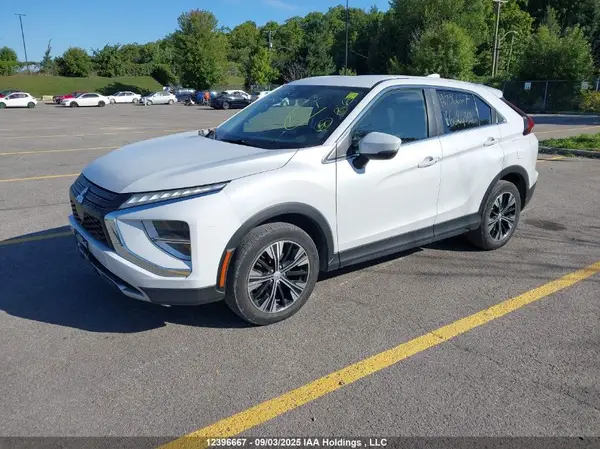 JA4ATVAA9NZ602439 2022 MITSUBISHI ECLIPSE CROSS - Image 2