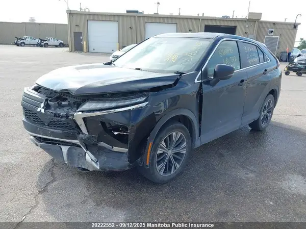 JA4ATVAA9NZ602781 2022 MITSUBISHI ECLIPSE CROSS - Image 2