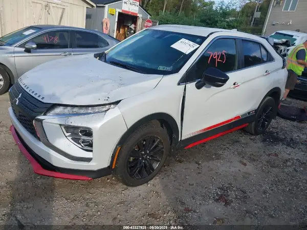JA4ATVAA9PZ039802 2023 MITSUBISHI ECLIPSE CROSS - Image 2