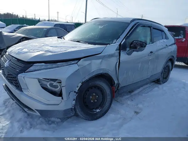 JA4ATVAAXNZ612168 2022 MITSUBISHI ECLIPSE CROSS - Image 2