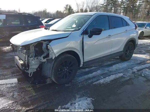 JA4ATVAAXPZ051487 2023 MITSUBISHI ECLIPSE CROSS - Image 2
