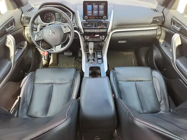 JA4ATWAA0NZ047371 2022 MITSUBISHI ECLIPSE CROSS - Image 8