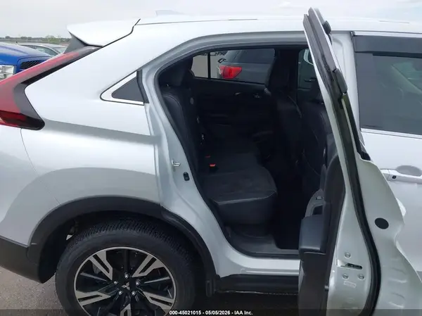 JA4ATWAA0PZ003504 2023 MITSUBISHI ECLIPSE CROSS - Image 8