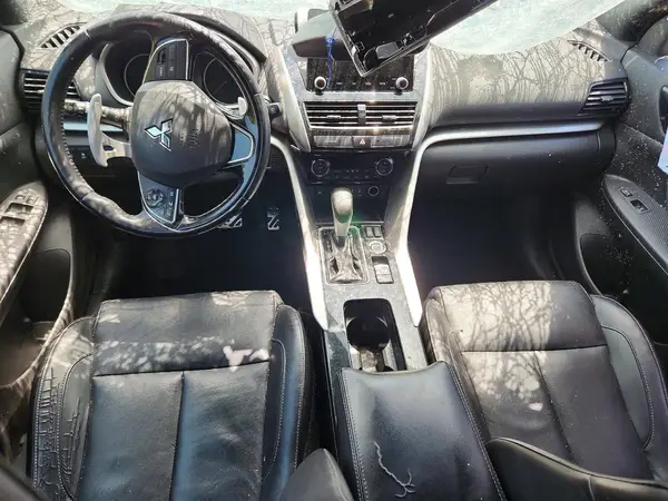 JA4ATWAA1NZ000527 2022 MITSUBISHI ECLIPSE CROSS - Image 8
