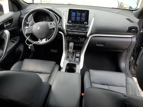 JA4ATWAA1NZ057875 2022 MITSUBISHI ECLIPSE CROSS - Image 8