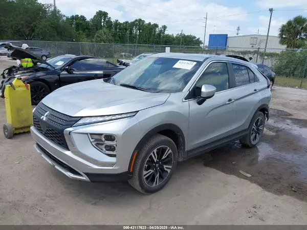 JA4ATWAA1SZ003410 2025 MITSUBISHI ECLIPSE CROSS - Image 2