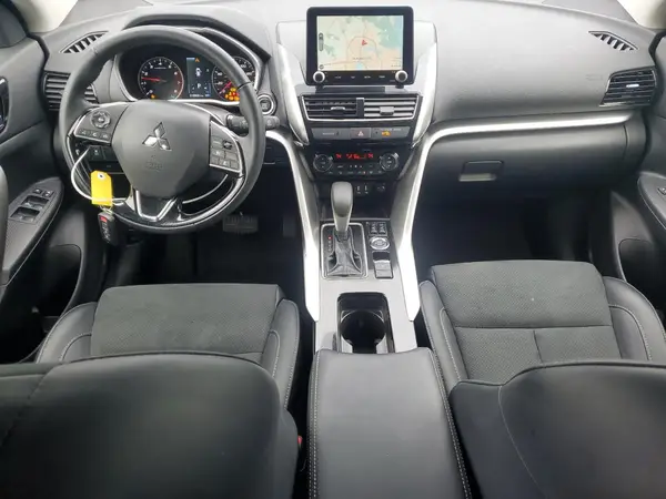 JA4ATWAA1SZ005738 2025 MITSUBISHI ECLIPSE CROSS - Image 8