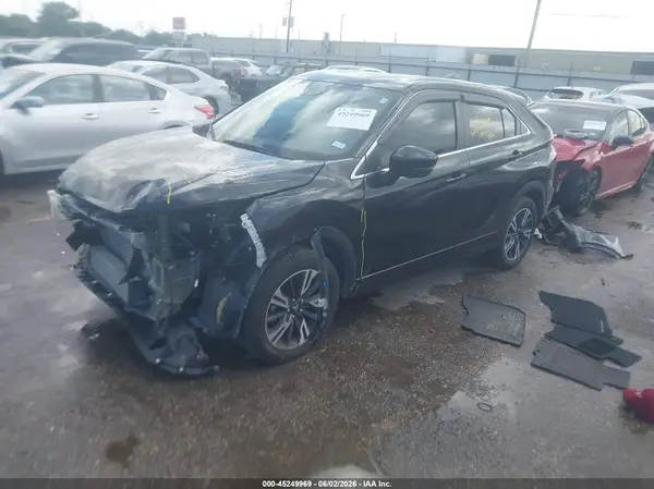 JA4ATWAA1SZ009692 2025 MITSUBISHI ECLIPSE CROSS - Image 2