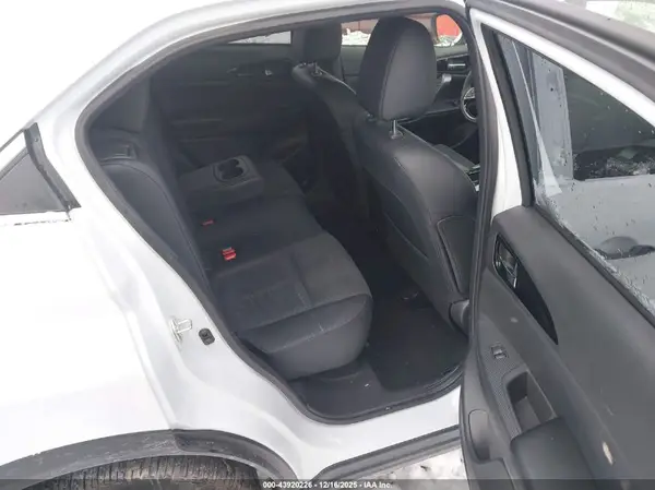 JA4ATWAA1SZ024502 2025 MITSUBISHI ECLIPSE CROSS - Image 8