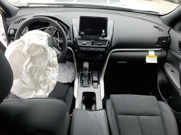 JA4ATWAA1SZ030610 2025 MITSUBISHI ECLIPSE CROSS - Image 8