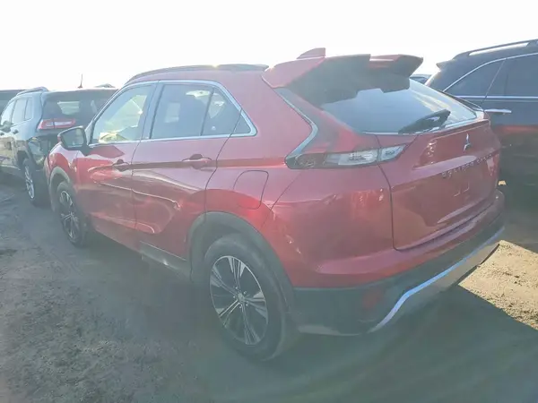JA4ATWAA2NZ002447 2022 MITSUBISHI ECLIPSE CROSS - Image 2