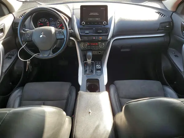 JA4ATWAA2NZ002447 2022 MITSUBISHI ECLIPSE CROSS - Image 8