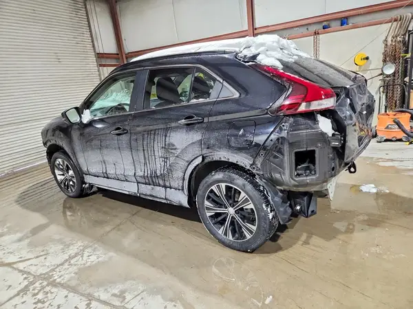JA4ATWAA2NZ045508 2022 MITSUBISHI ECLIPSE CROSS - Image 2