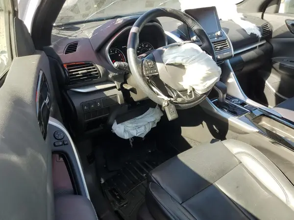 JA4ATWAA2NZ055200 2022 MITSUBISHI ECLIPSE CROSS - Image 8