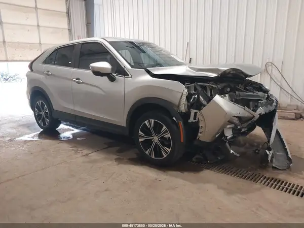 JA4ATWAA2NZ055665 2022 MITSUBISHI ECLIPSE CROSS - Image 1
