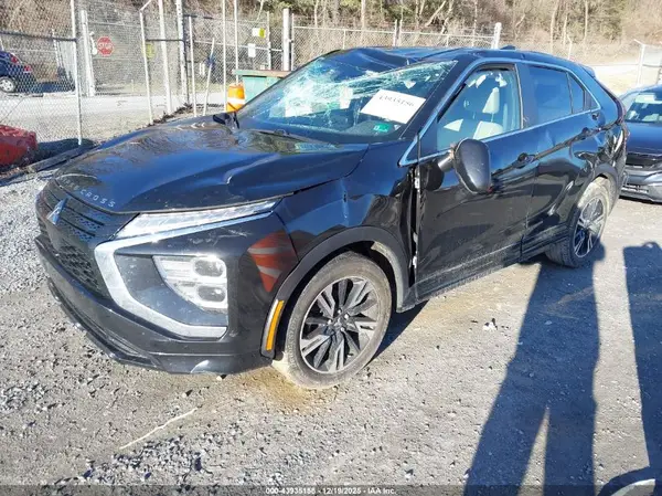 JA4ATWAA2RZ000414 2024 MITSUBISHI ECLIPSE CROSS - Image 2