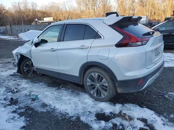 JA4ATWAA3NZ045260 2022 MITSUBISHI ECLIPSE CROSS - Image 2