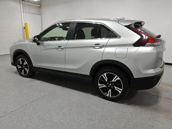 JA4ATWAA3PZ027635 2023 MITSUBISHI ECLIPSE CROSS - Image 2