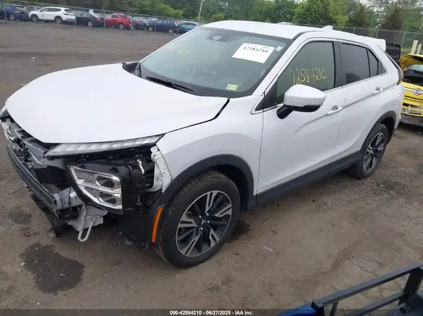 JA4ATWAA3RZ015861 2024 MITSUBISHI ECLIPSE CROSS - Image 2