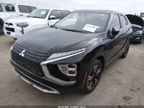 JA4ATWAA3SZ004073 2025 MITSUBISHI ECLIPSE CROSS - Image 2